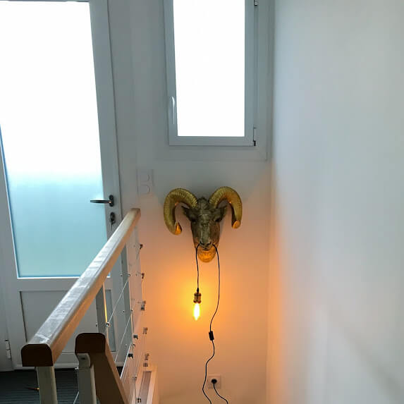 Installation d'éclairage pour une maison